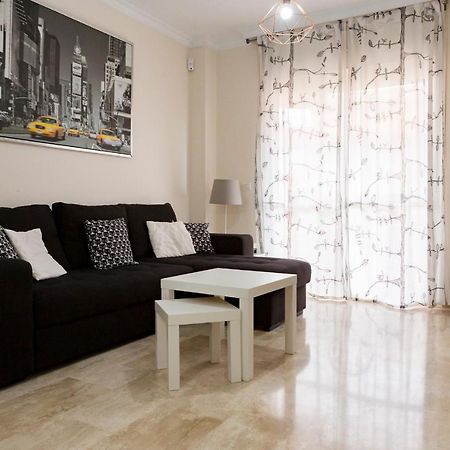 Апартаменты Apartamento Malaga Jalon Экстерьер фото