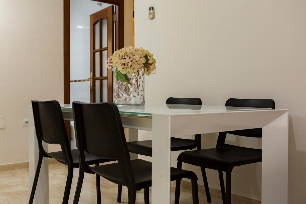 Апартаменты Apartamento Malaga Jalon Экстерьер фото