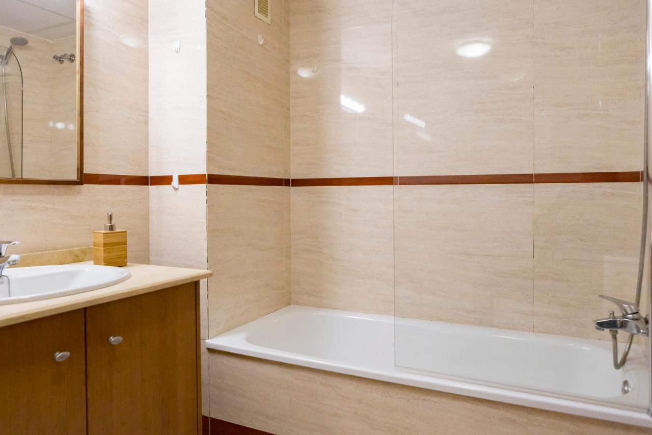 Апартаменты Apartamento Malaga Jalon Экстерьер фото