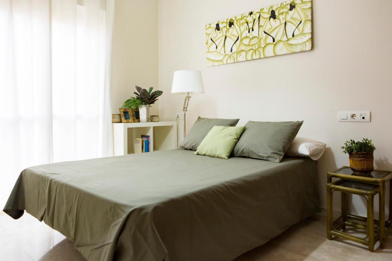 Апартаменты Apartamento Malaga Jalon Экстерьер фото