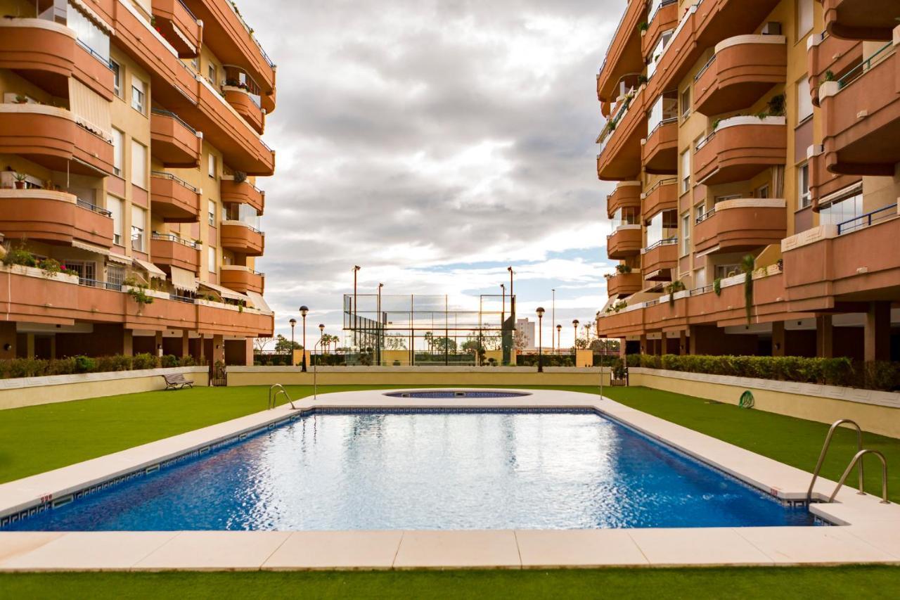 Апартаменты Apartamento Malaga Jalon Экстерьер фото